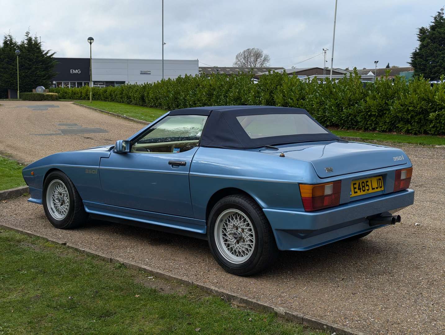 <p>1988 TVR 350I</p>