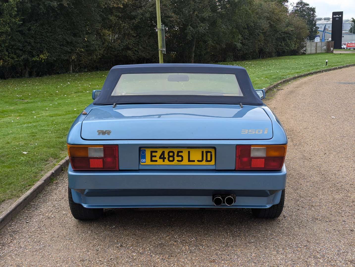 <p>1988 TVR 350I</p>