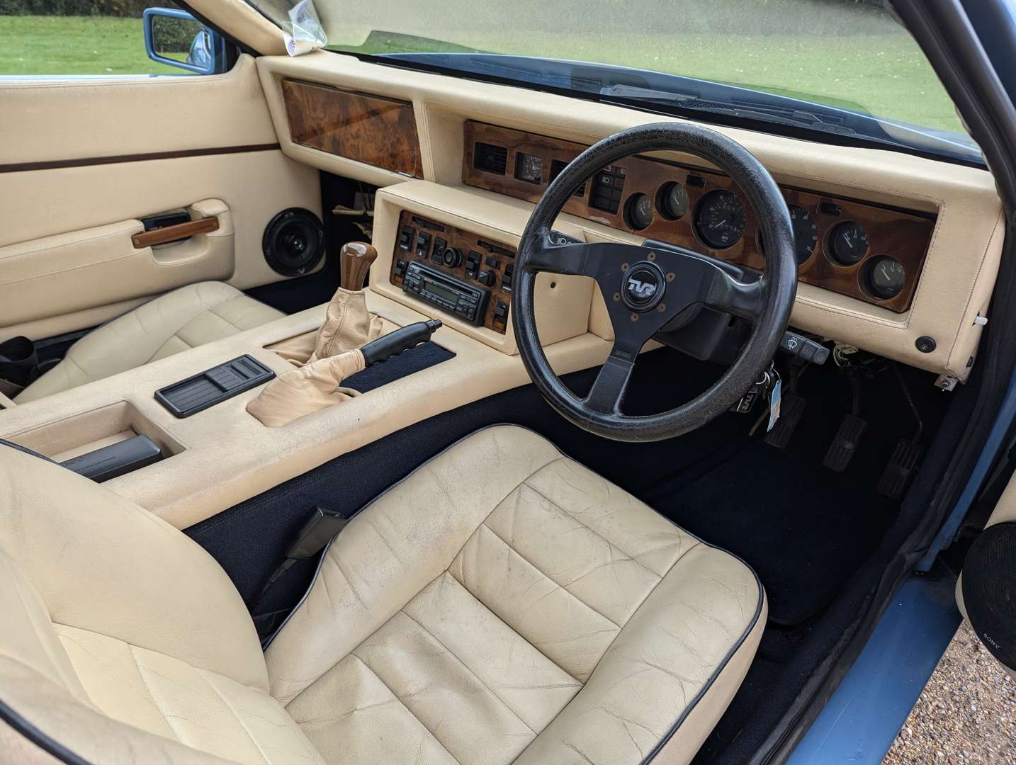 <p>1988 TVR 350I</p>