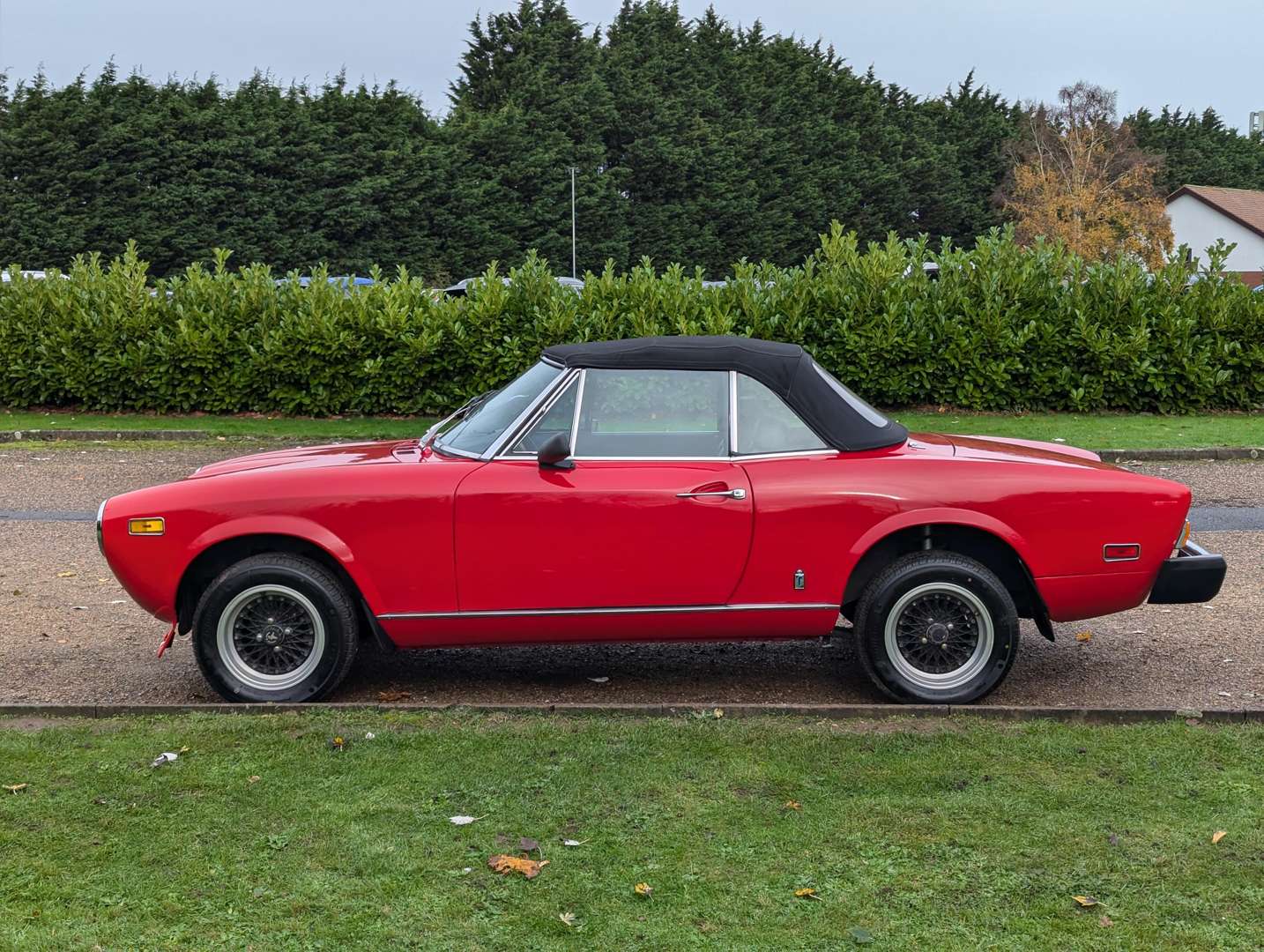 <p>1975 FIAT 124 SPIDER LHD</p>