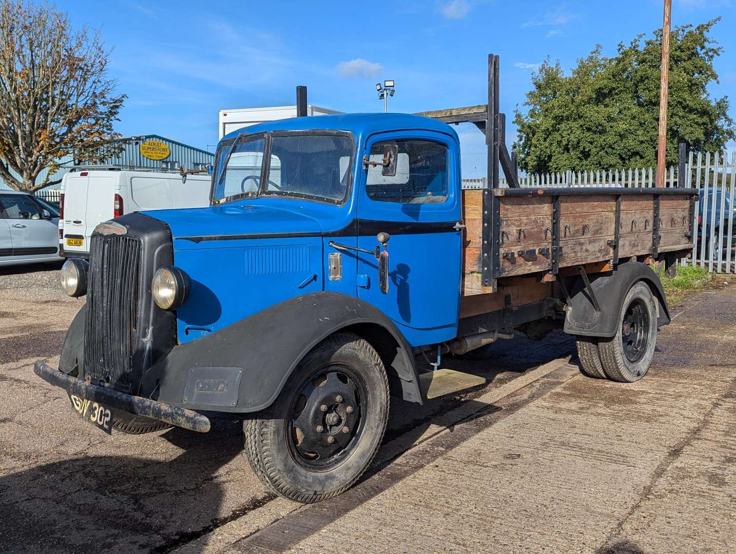 <p>1943 MORRIS CV11/40 30 CWT</p>