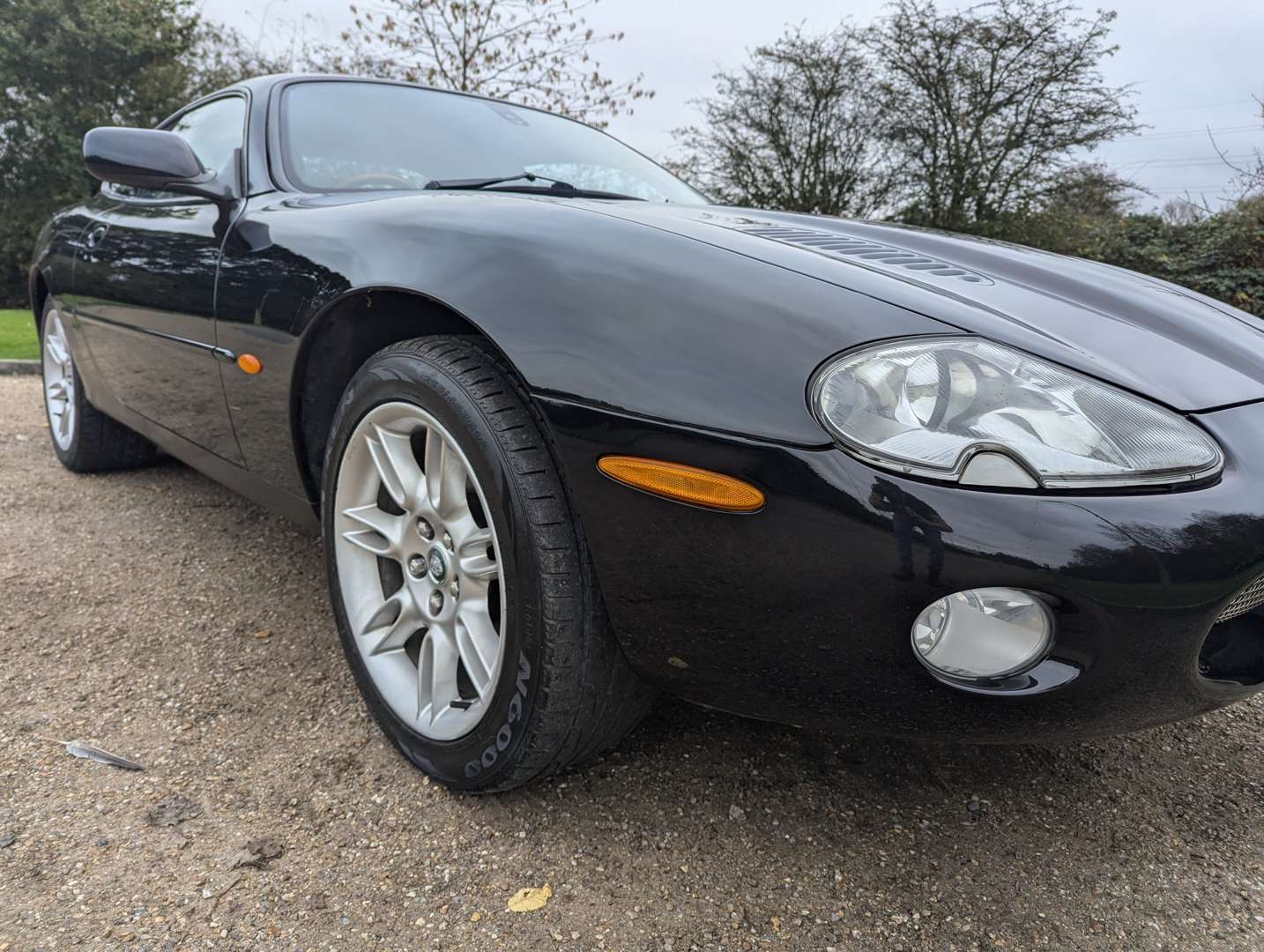 <p>2001 JAGUAR XKR 4.0 AUTO</p>