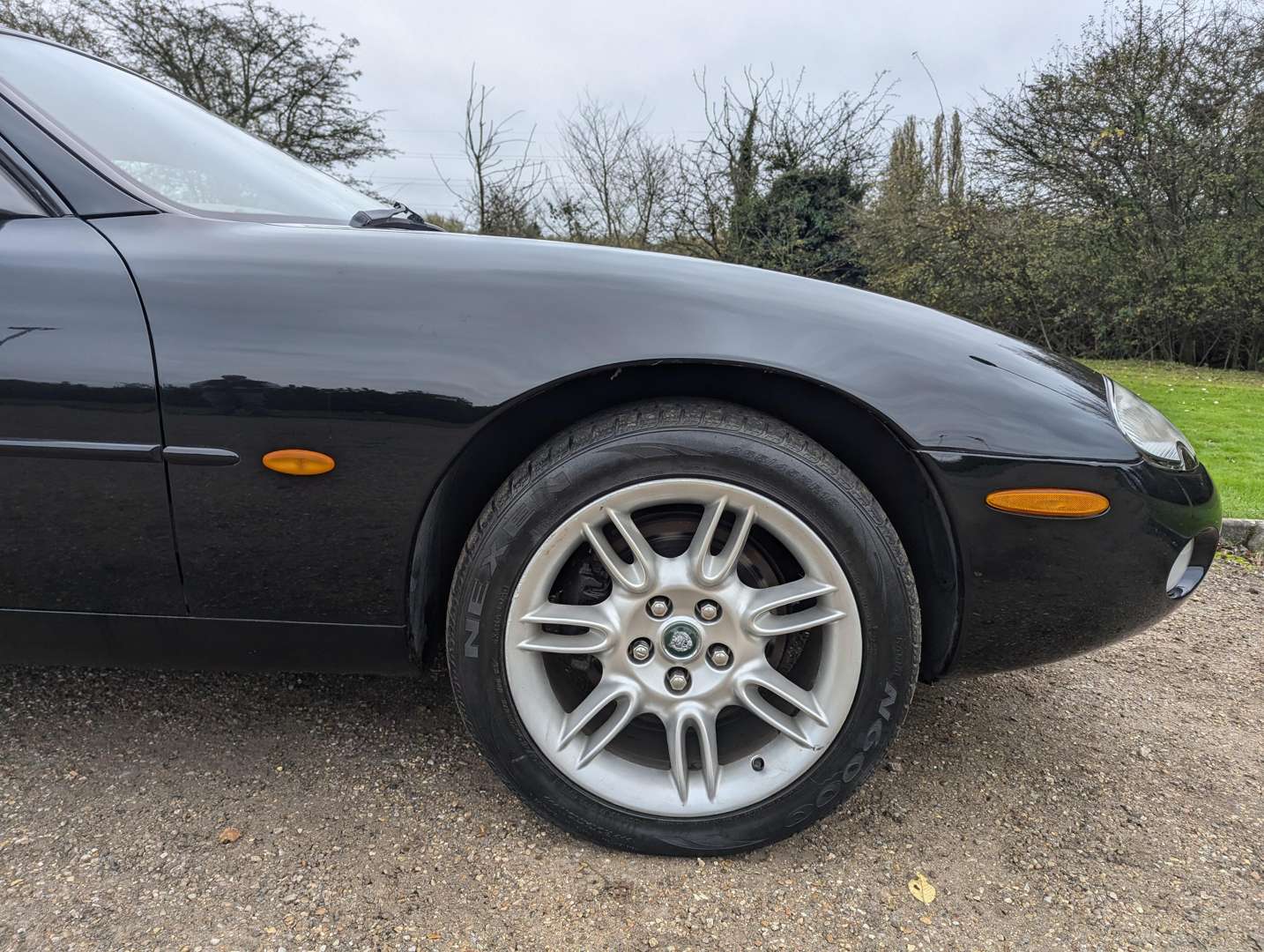 <p>2001 JAGUAR XKR 4.0 AUTO</p>