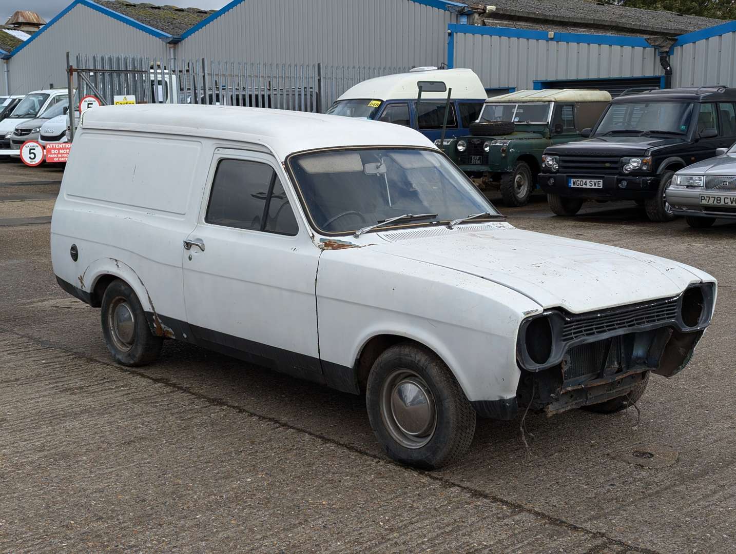 <p>1974 FORD ESCORT VAN MKI</p>