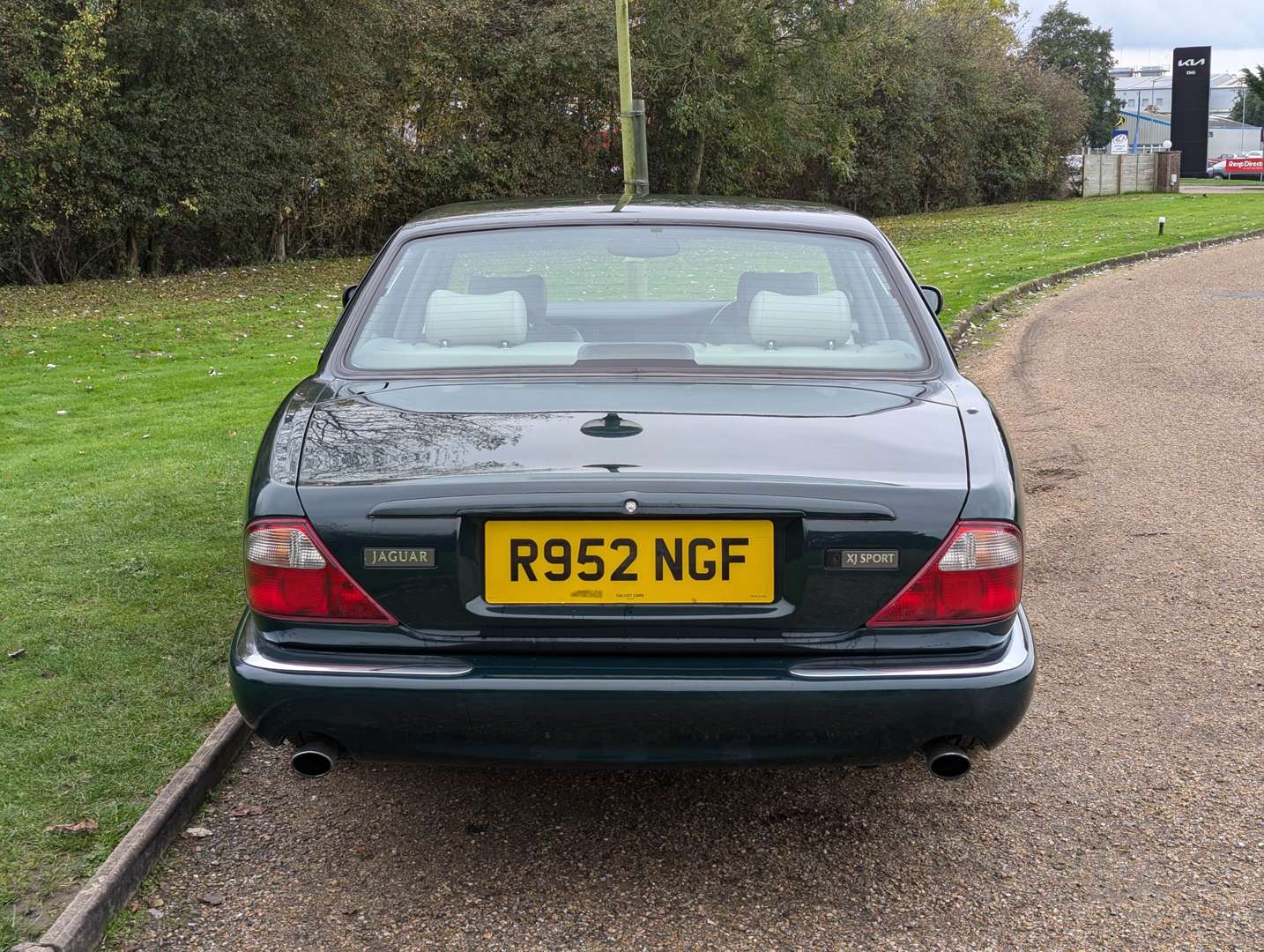 <p>1998 JAGUAR XJ SPORT 3.2 V8 AUTO</p>