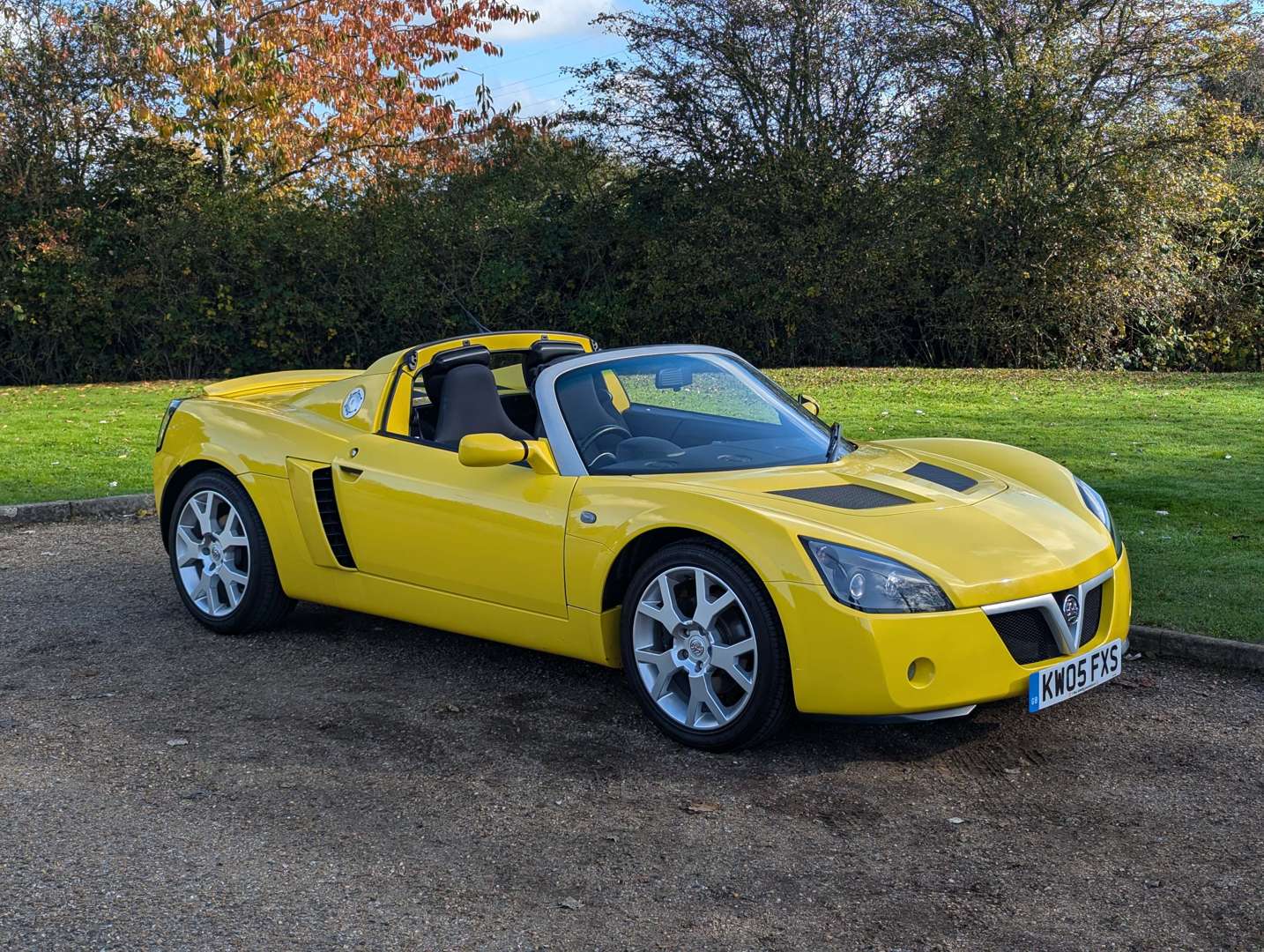 <p>2005 VAUXHALL VX220 TURBO 7,601 MILES</p>