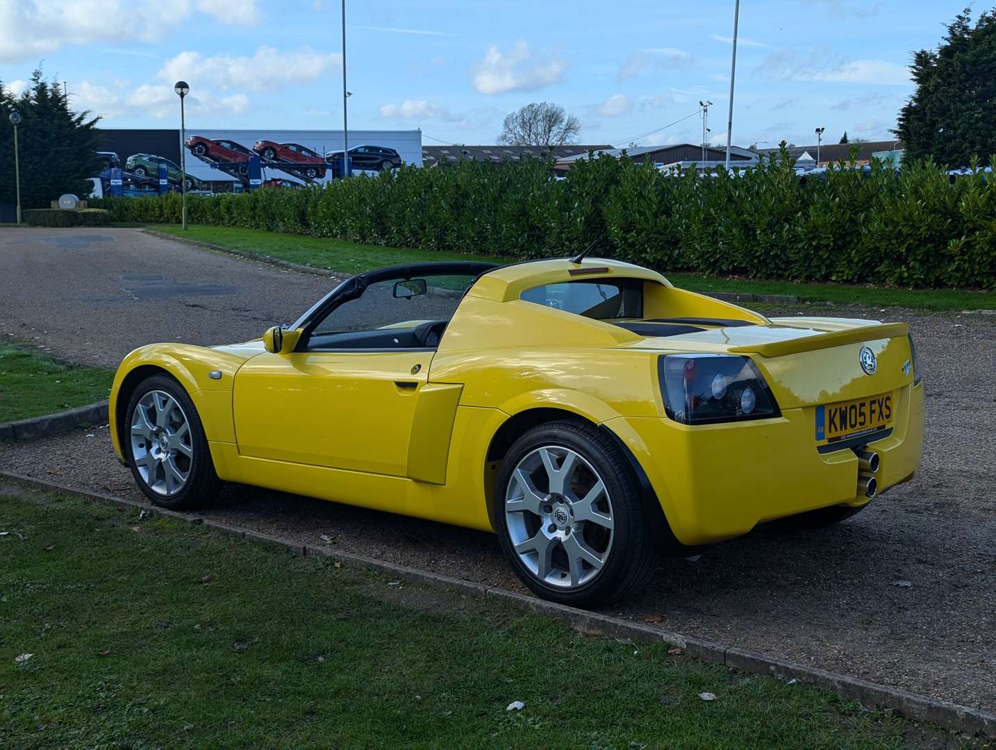 <p>2005 VAUXHALL VX220 TURBO 7,601 MILES</p>