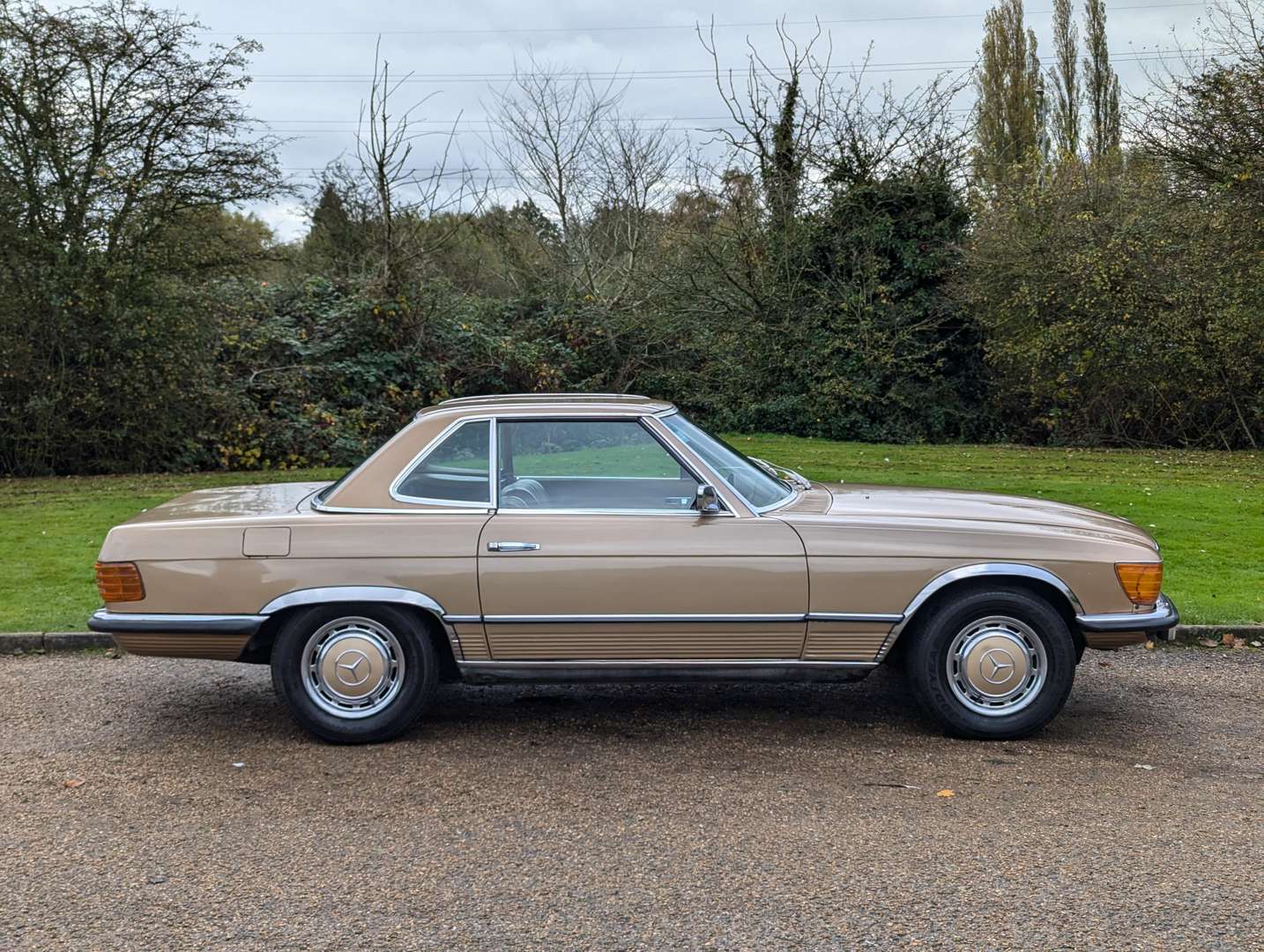 <p>1972 MERCEDES R107 350 SL AUTO</p>