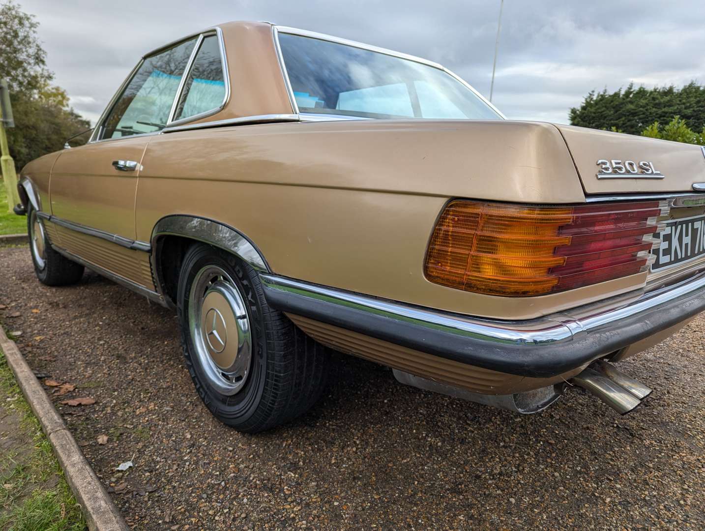 <p>1972 MERCEDES R107 350 SL AUTO</p>