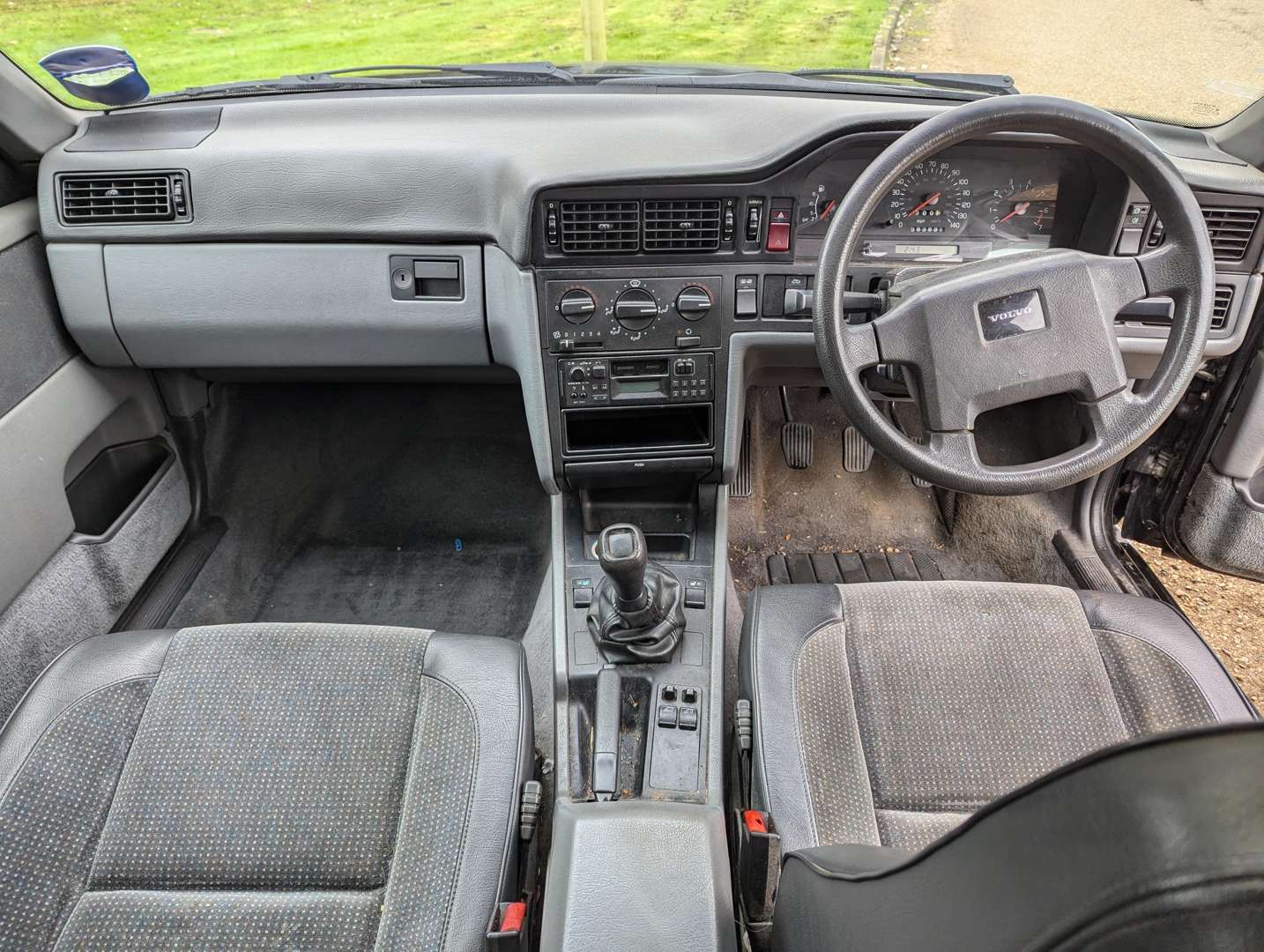 <p>1993 VOLVO 850 GLT</p>