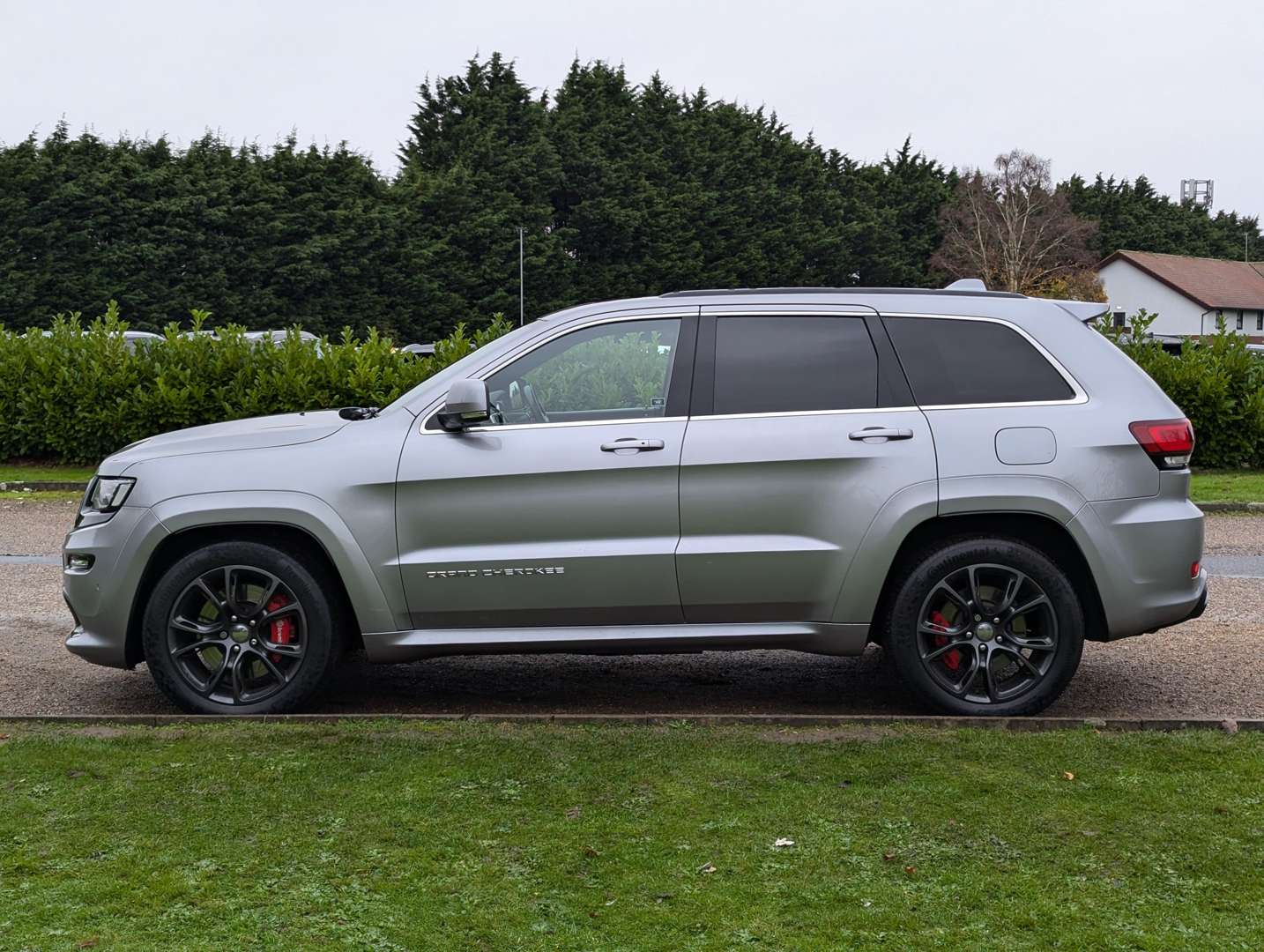 <p>2016 JEEP GRAND CHEROKEE HEMI SRT8</p>