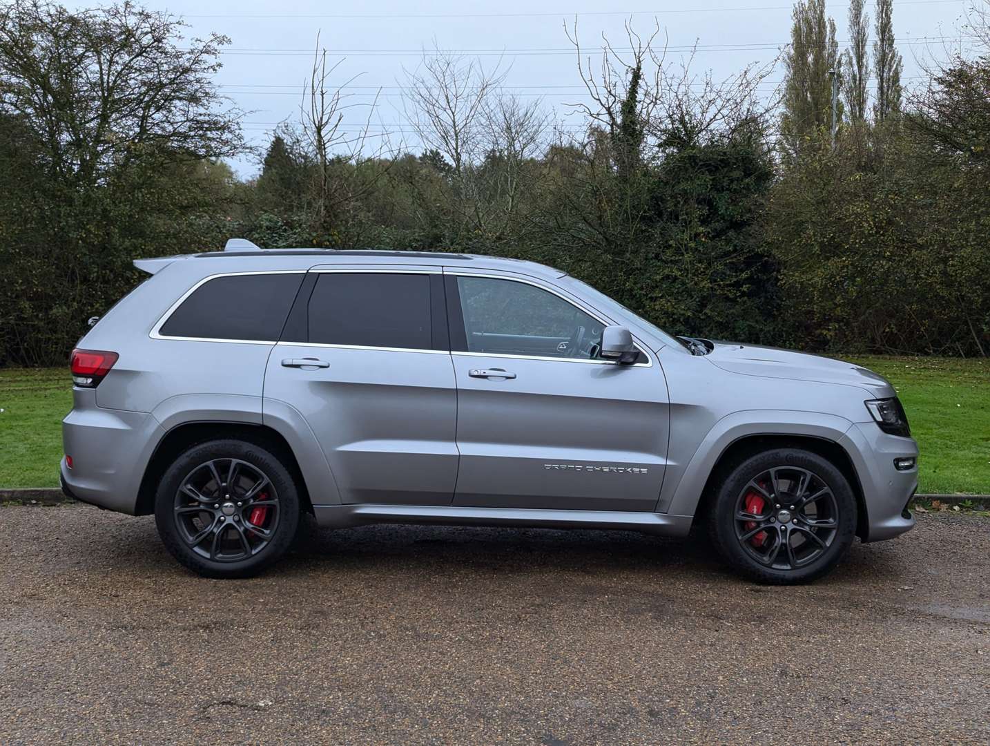 <p>2016 JEEP GRAND CHEROKEE HEMI SRT8</p>