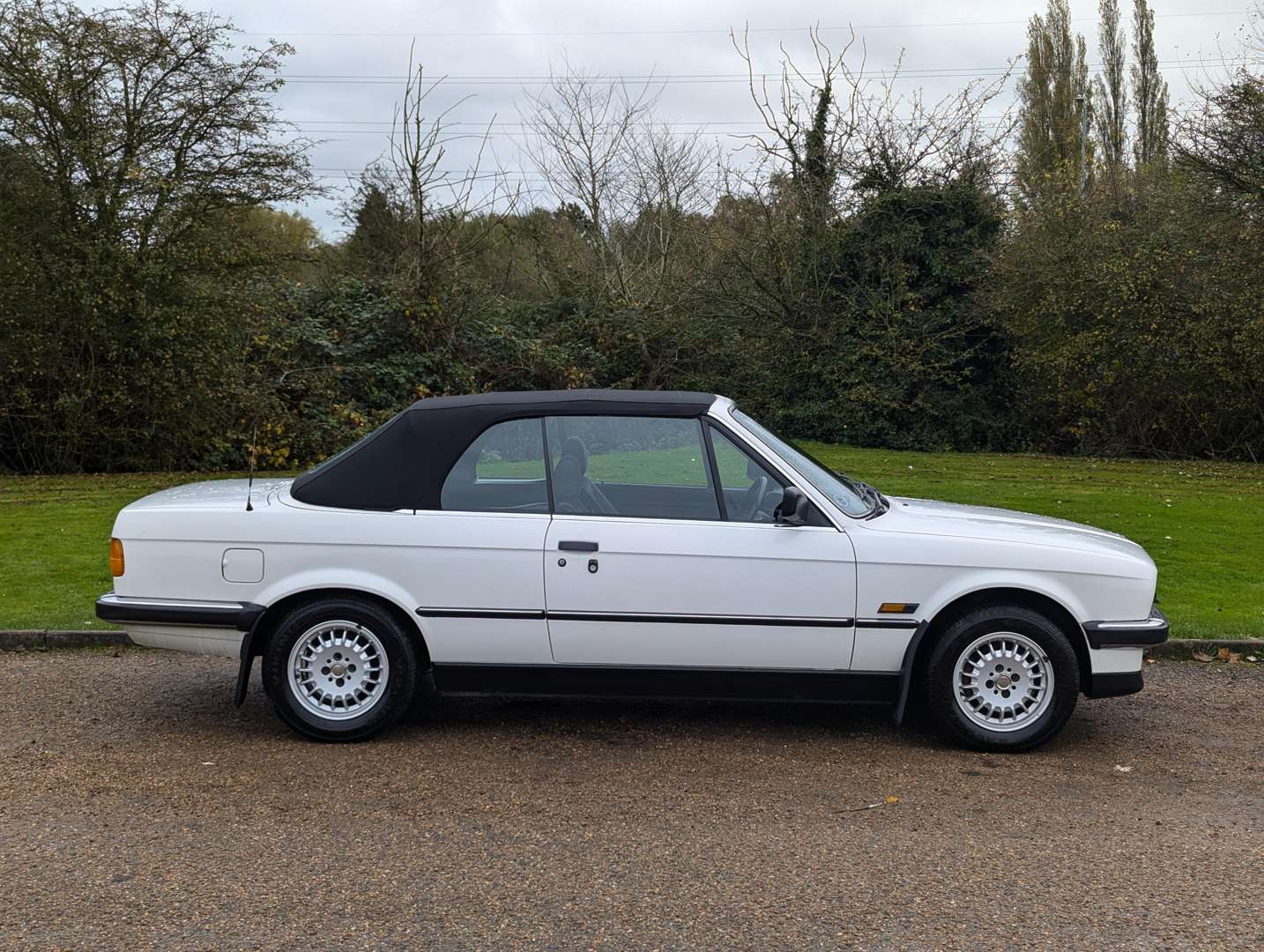 <p>1990 BMW E30 320I CONVERTIBLE</p>