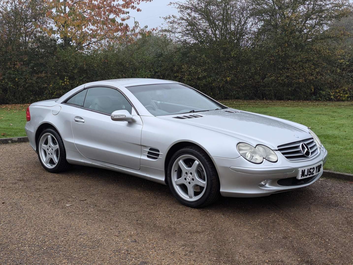 <p>2002 MERCEDES SL500 AUTO</p>