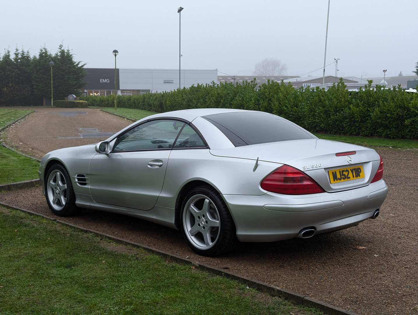 <p>2002 MERCEDES SL500 AUTO</p>