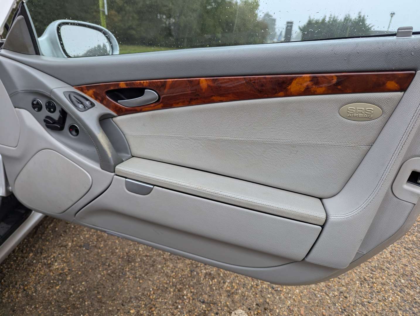 <p>2002 MERCEDES SL500 AUTO</p>