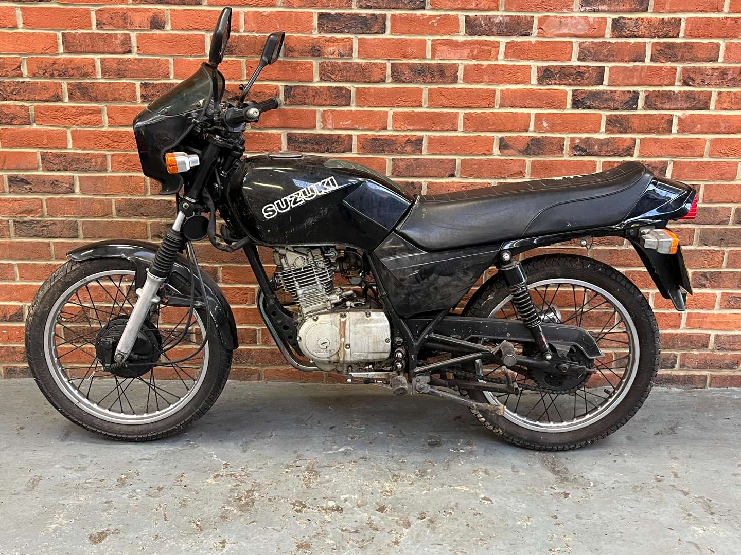 <p>1983 SUZUKI GS125</p>