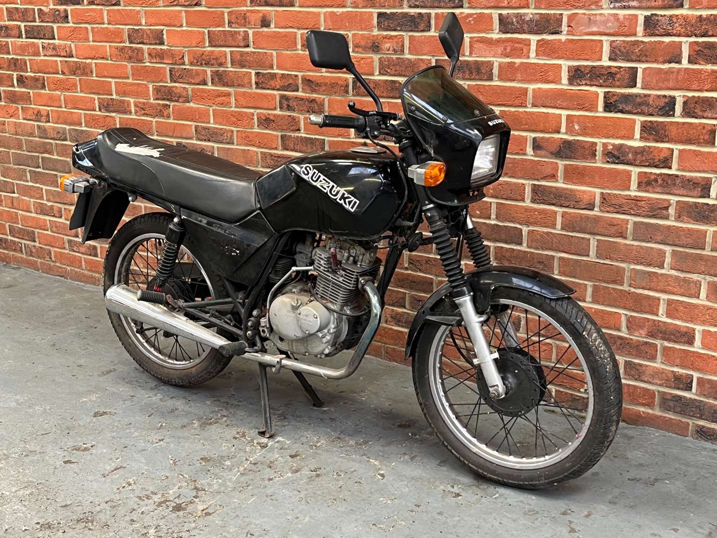 <p>1983 SUZUKI GS125</p>