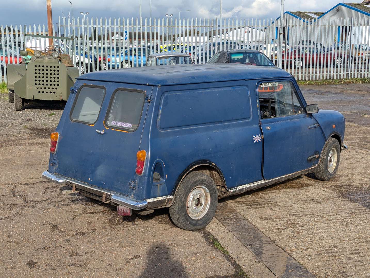 <p>1979 AUSTIN MORRIS MINI 1000 VAN</p>