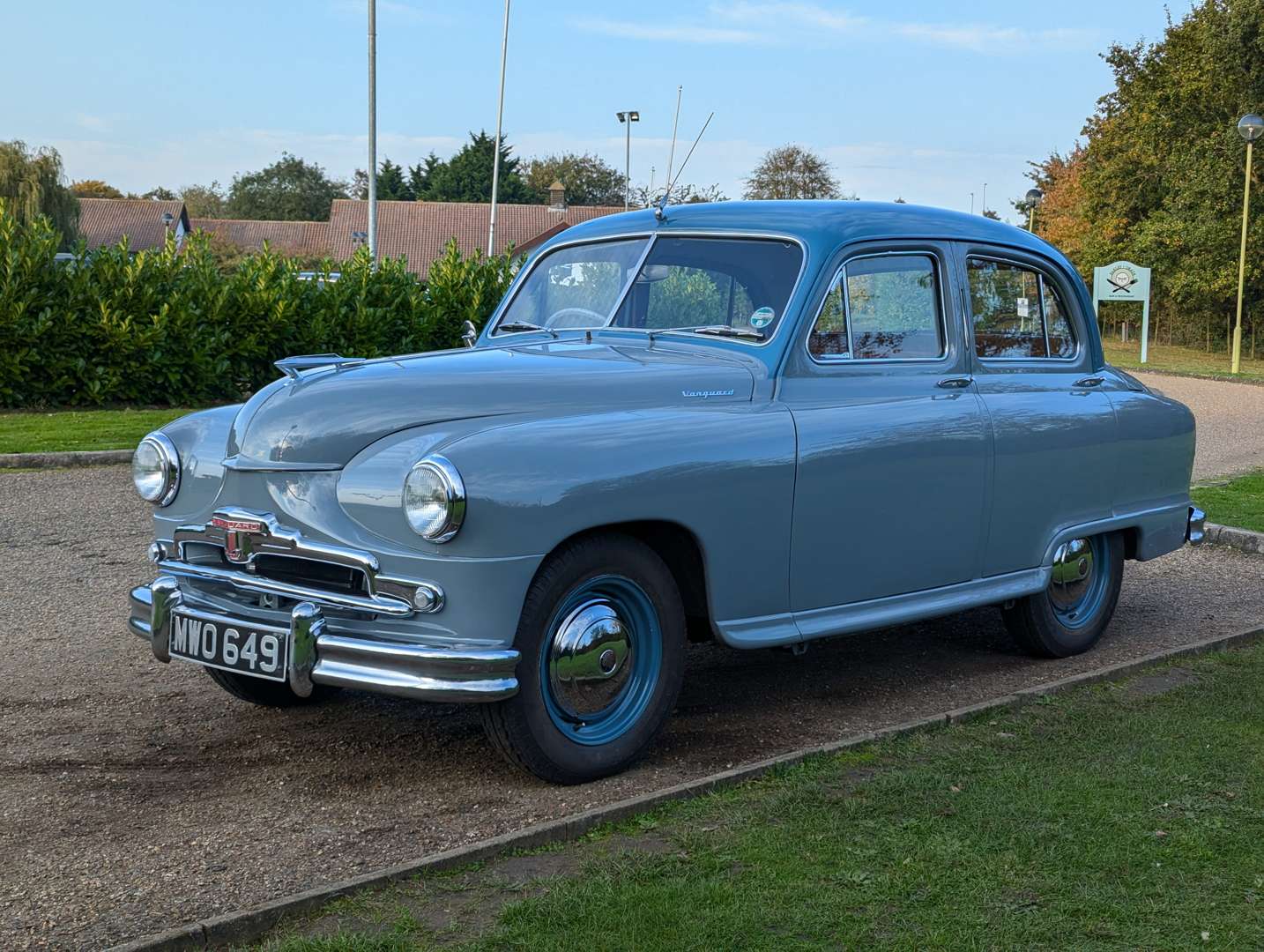 <p>1954 STANDARD VANGUARD</p>