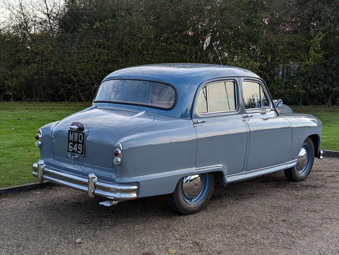 <p>1954 STANDARD VANGUARD</p>