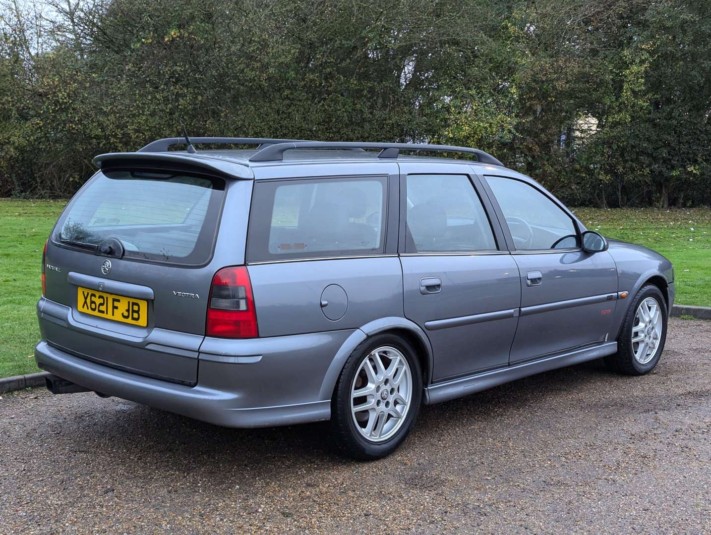 <p>2000 VAUXHALL VECTRA SRI 150 ESTATE</p>