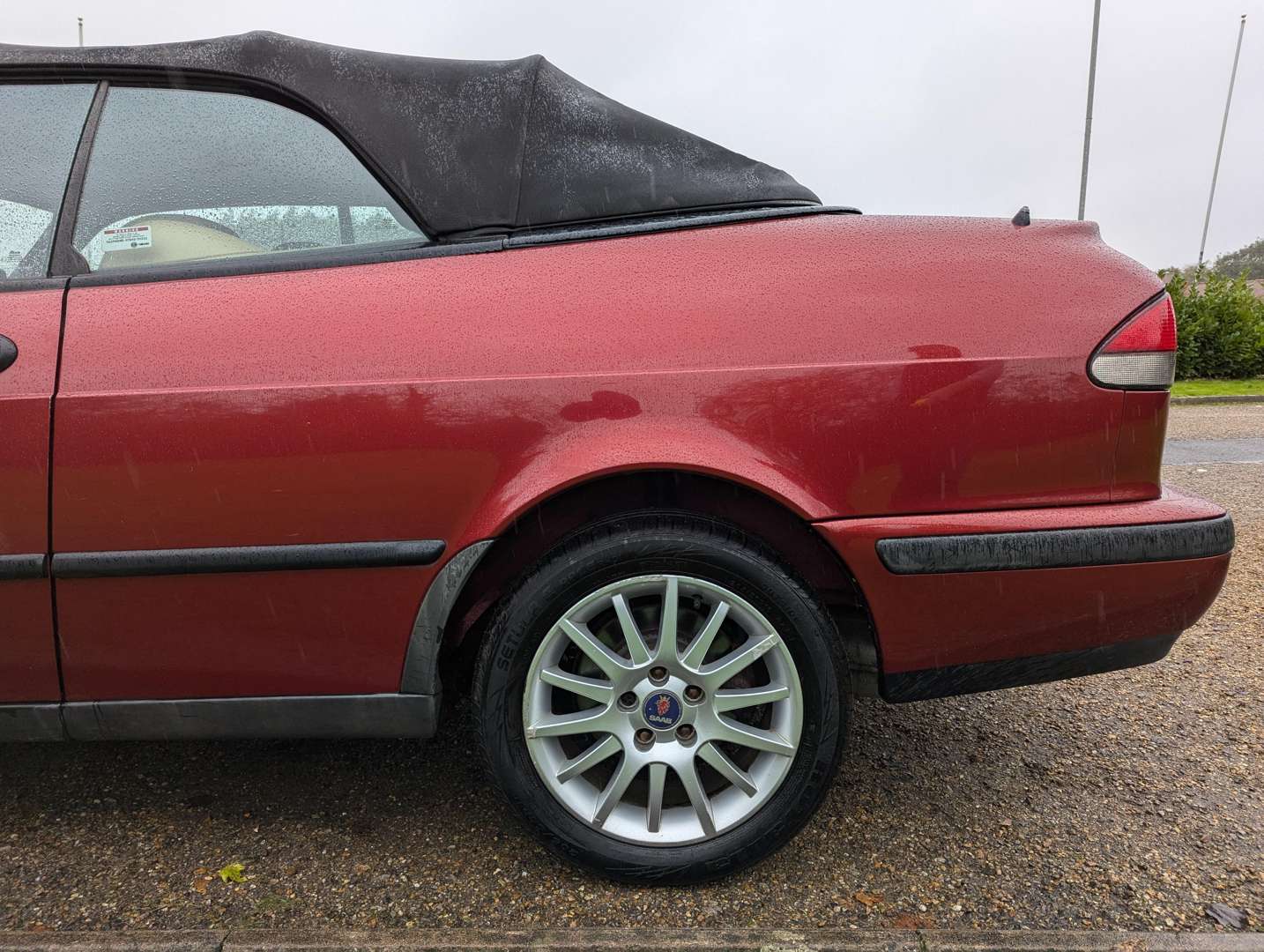 <p>1999 SAAB 9-3 SE TURBO CONVERTIBLE AUTO</p>