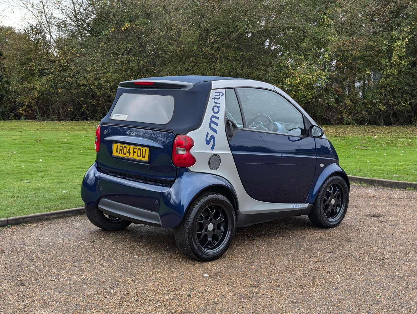 <p>2004 SMART FORTWO PASSION 61 AUTO</p>