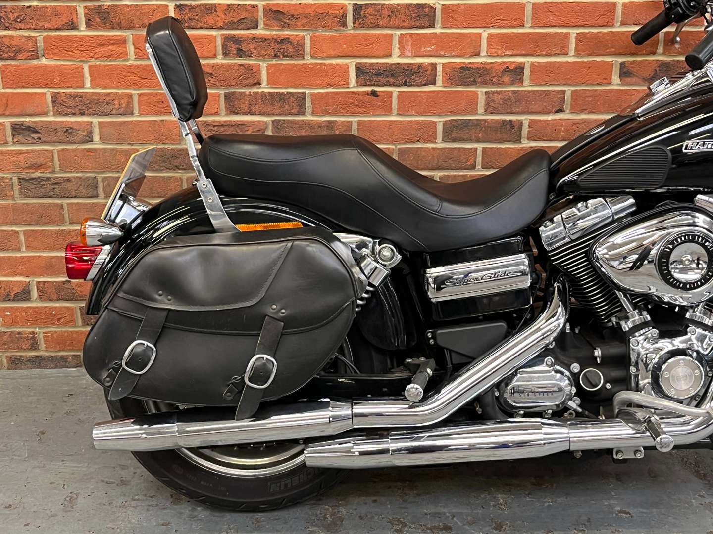 <p>2014 HARLEY DAVIDSON SUPER GLIDE CUSTOM FXDC</p>