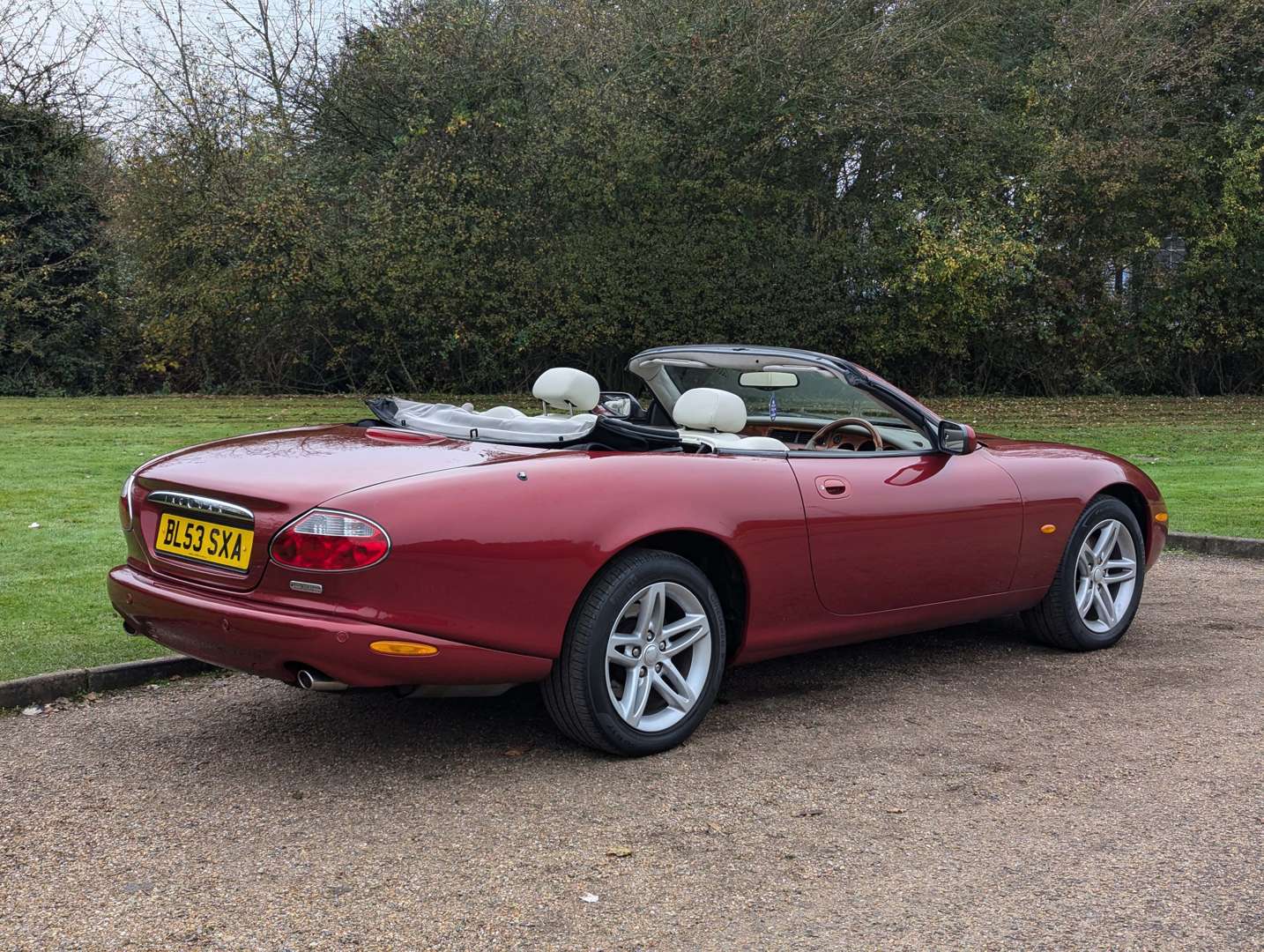 <p>2004 JAGUAR XK8 4.2 CONVERTIBLE AUTO</p>