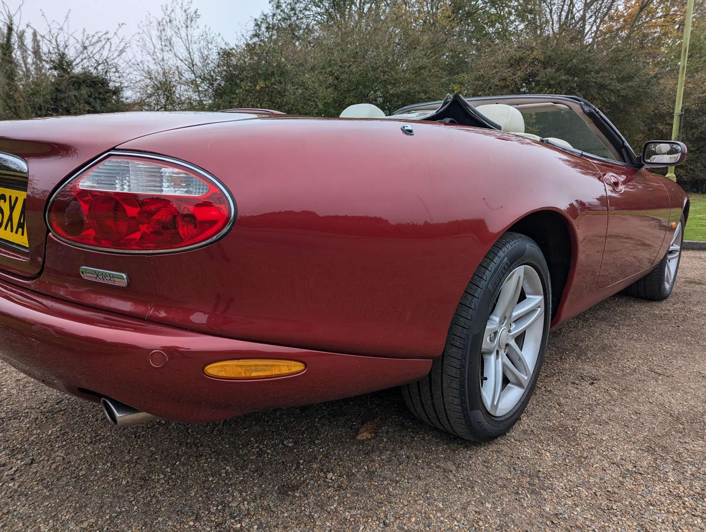 <p>2004 JAGUAR XK8 4.2 CONVERTIBLE AUTO</p>