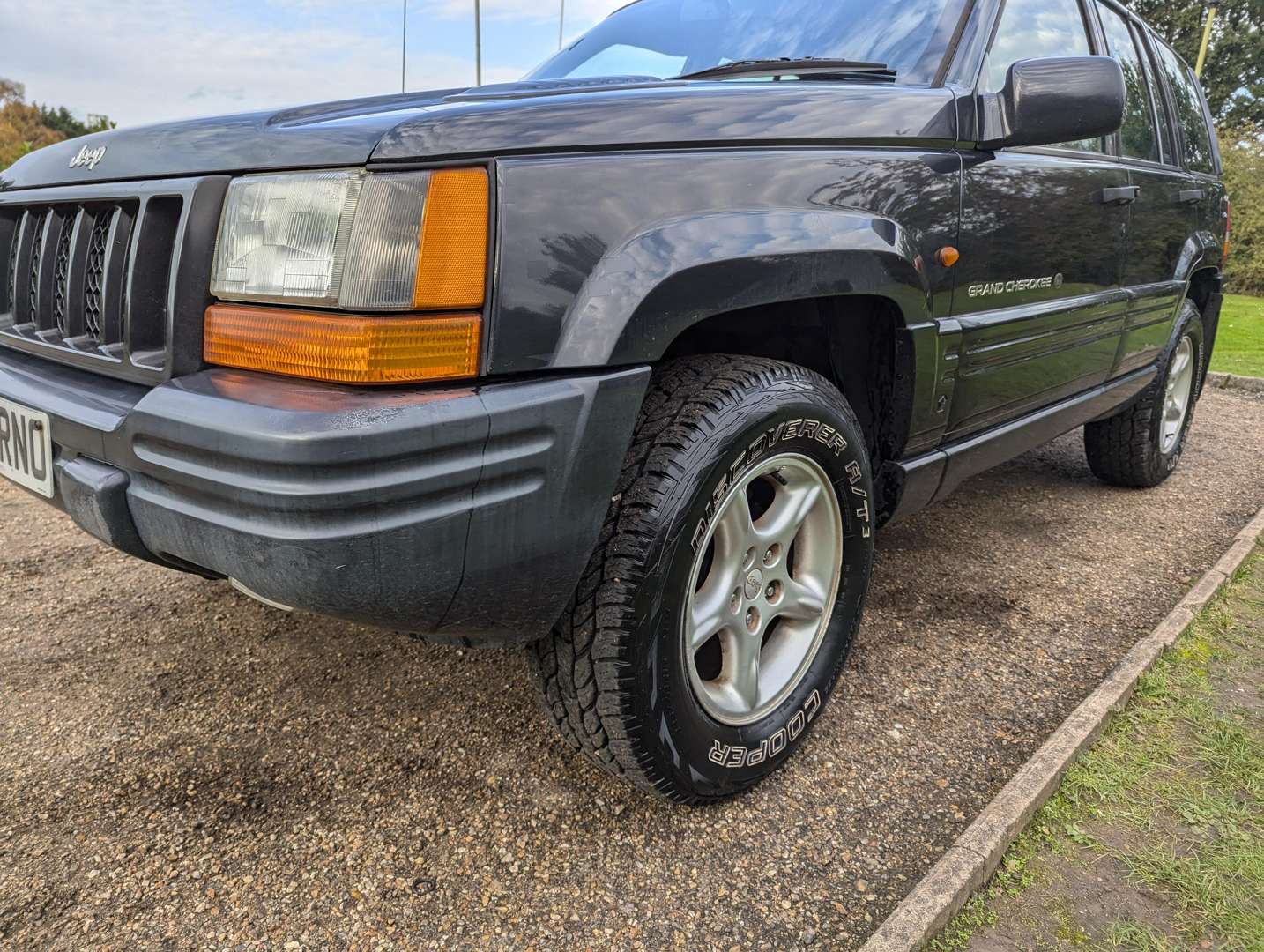 <p>1998 JEEP GRAND CHEROKEE ORVIS AUTO</p>