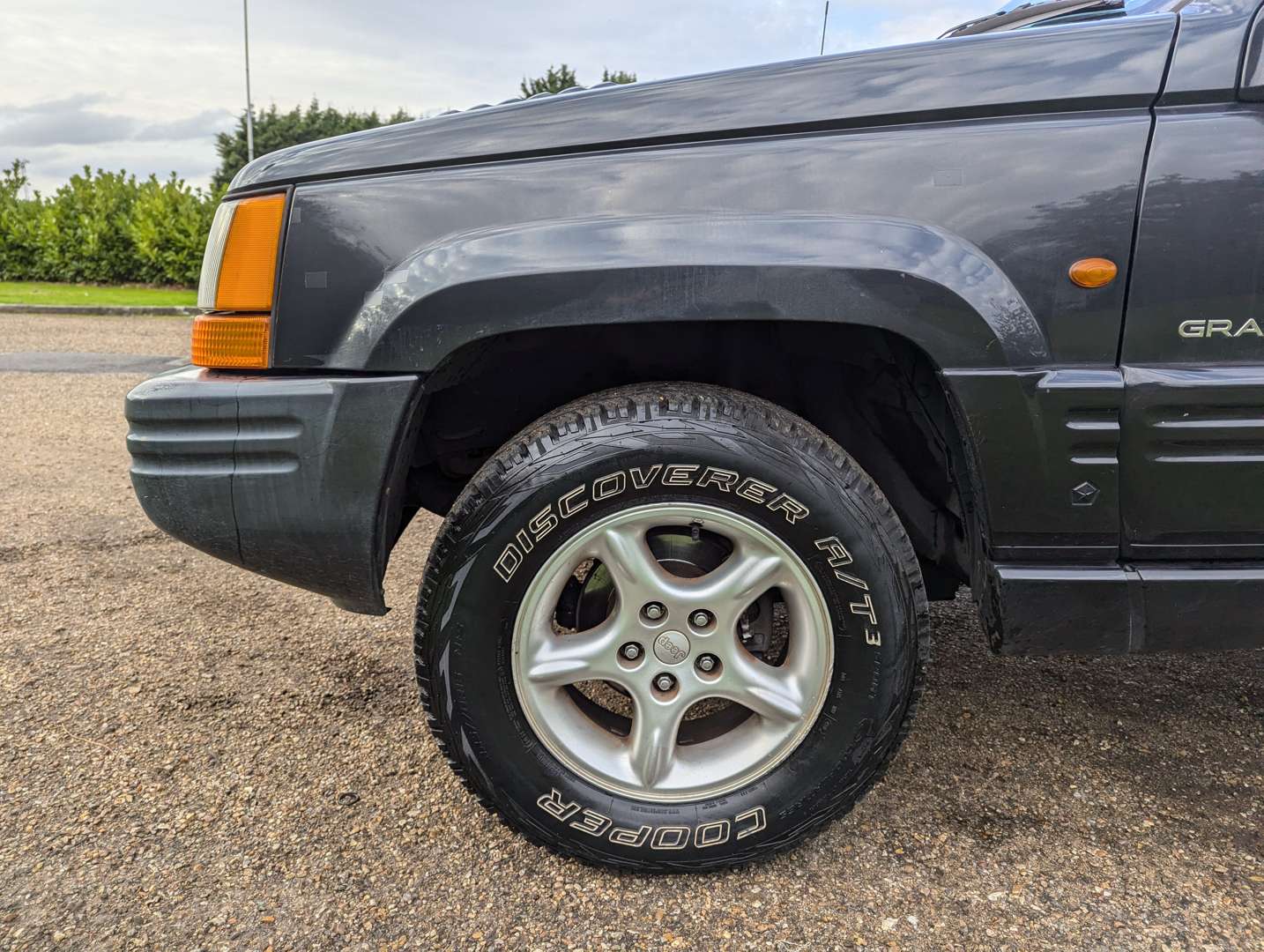 <p>1998 JEEP GRAND CHEROKEE ORVIS AUTO</p>