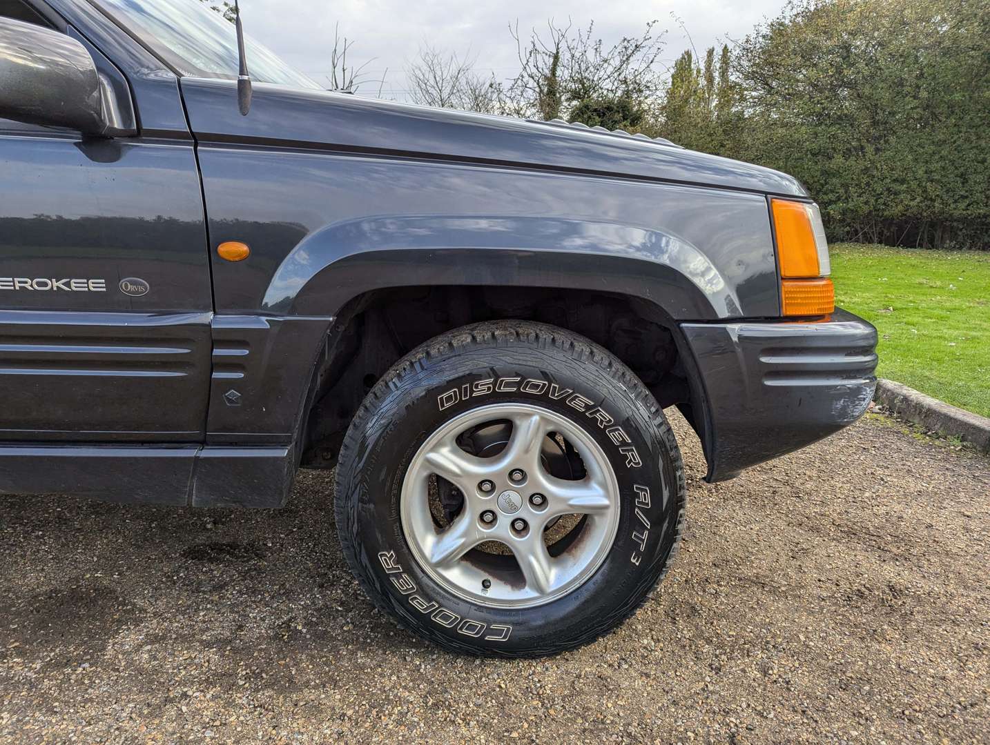 <p>1998 JEEP GRAND CHEROKEE ORVIS AUTO</p>