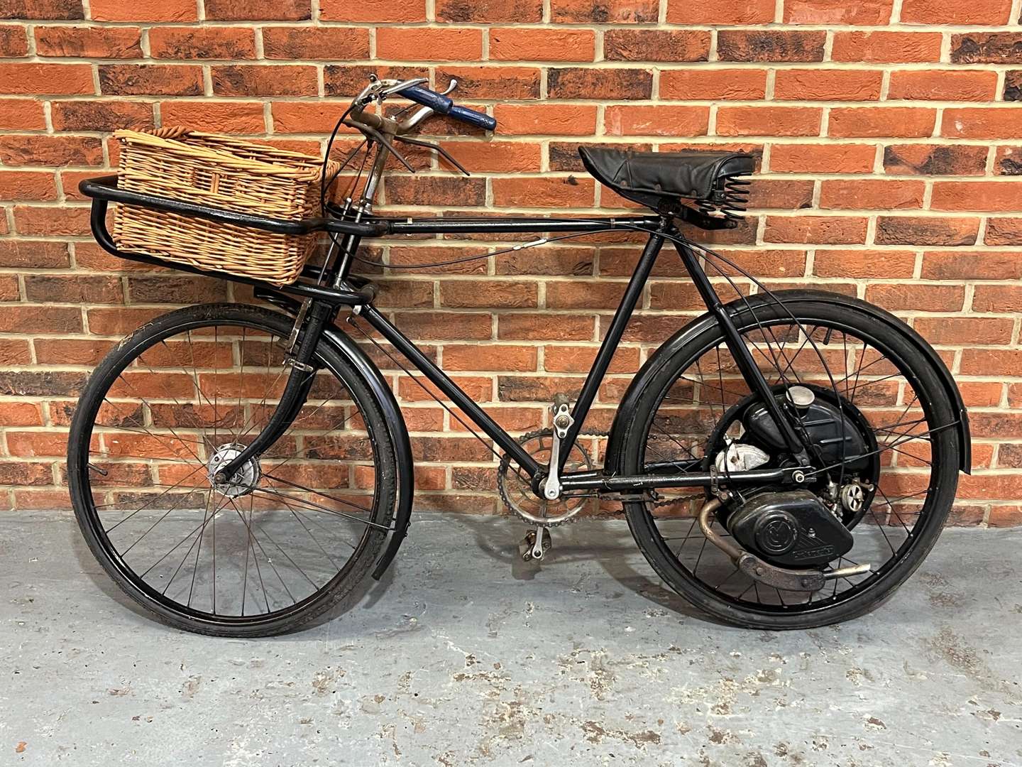 <p>Cyclemaster Vintage Trade Bike</p>