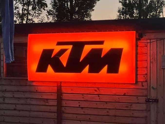 <p>KTM Illuminated Large Sign&nbsp;</p>