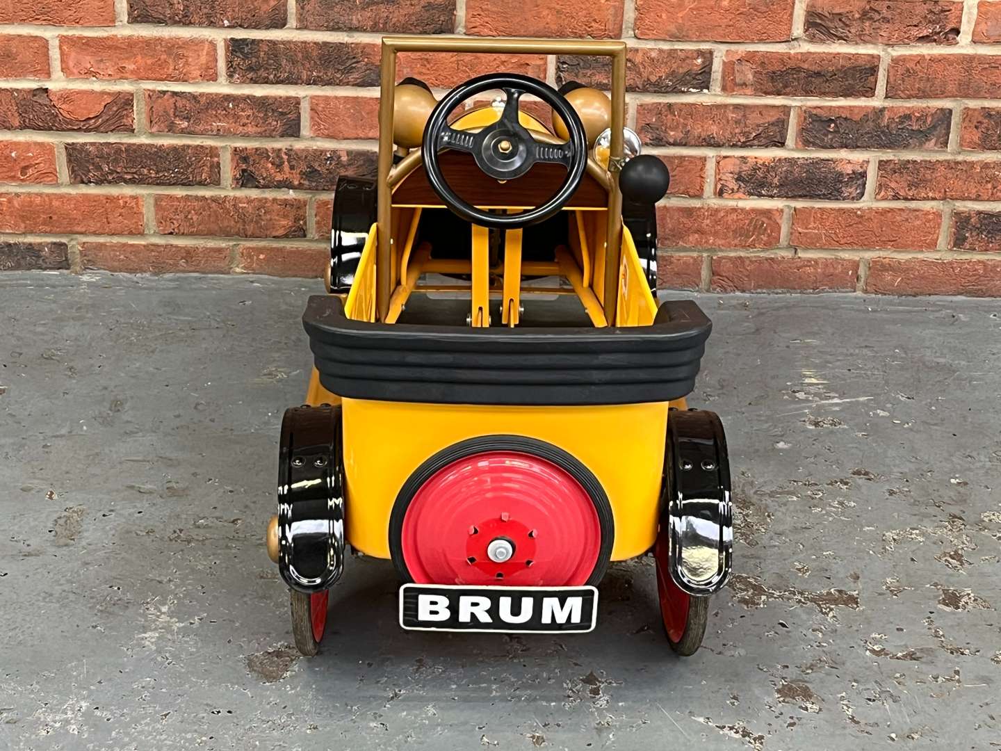 <p>Brum Tin Plate Childs Pedal Car</p>