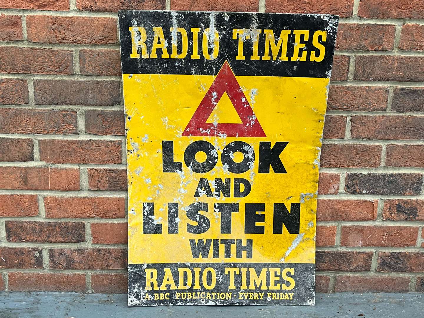 <p>Radio Times Aluminium Warning Sign</p>