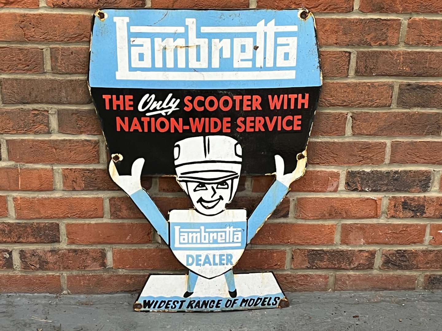 <p>Lambretta Dealer Enamel Sign</p>