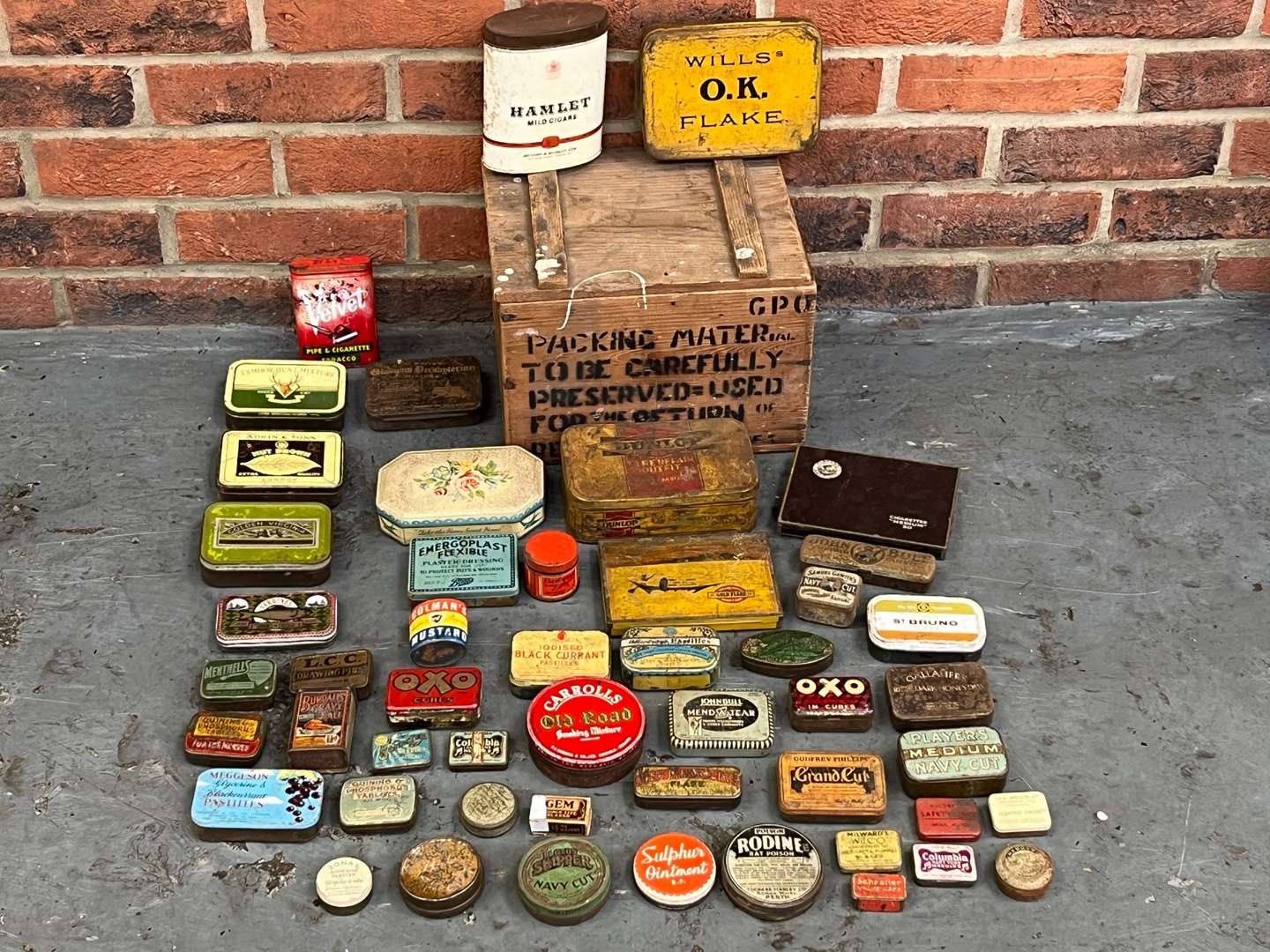 <p>Quantity of Vintage Tobacco Tins</p>