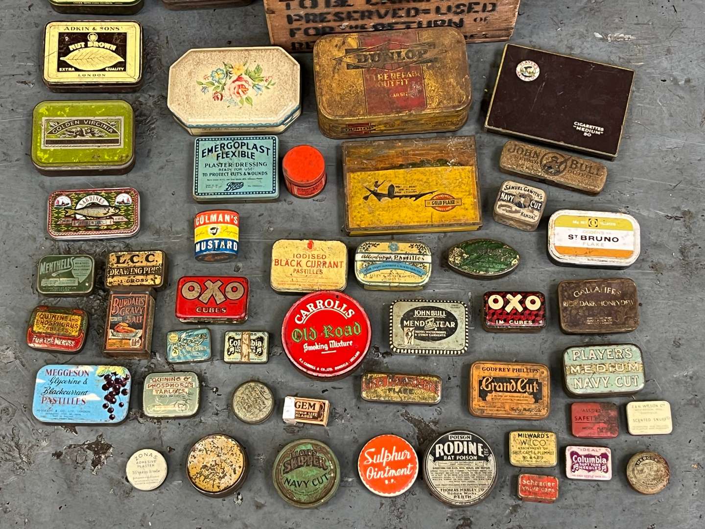 <p>Quantity of Vintage Tobacco Tins</p>