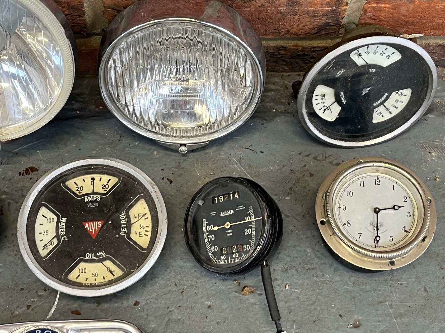 <p>Mixed Lot Jaeger/Smiths Speedo, Clocks Etc</p>