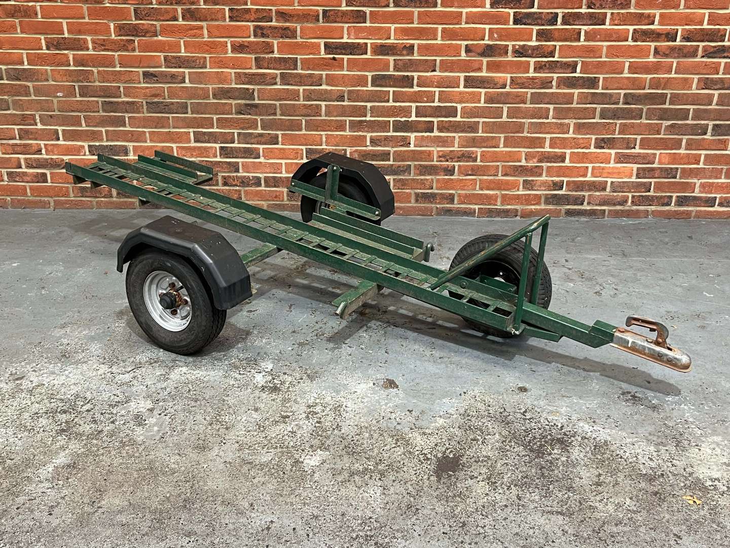 <p>Metal Made Single Axle Motorbike Trailer</p>