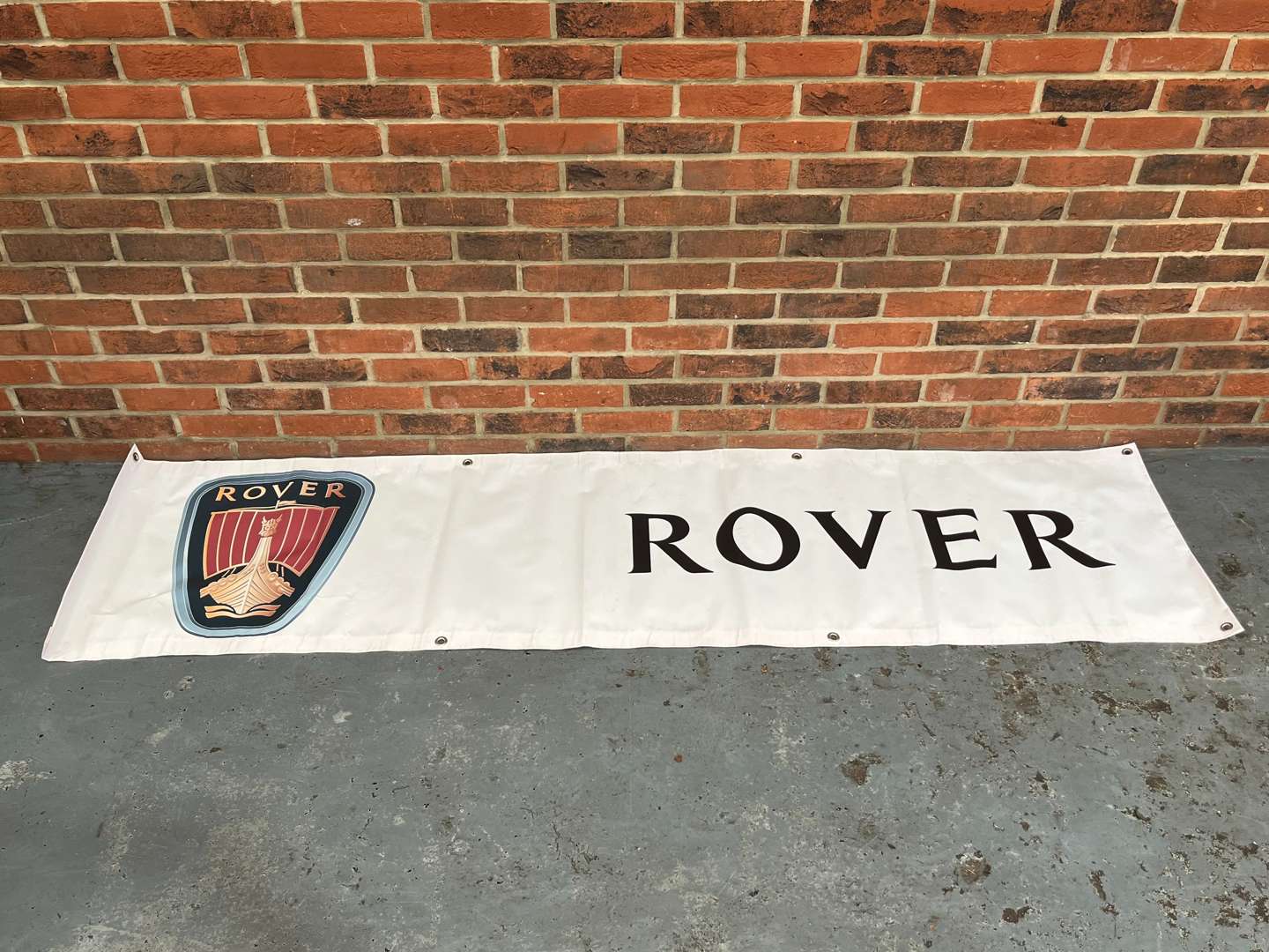 <p>Rover Banner</p>