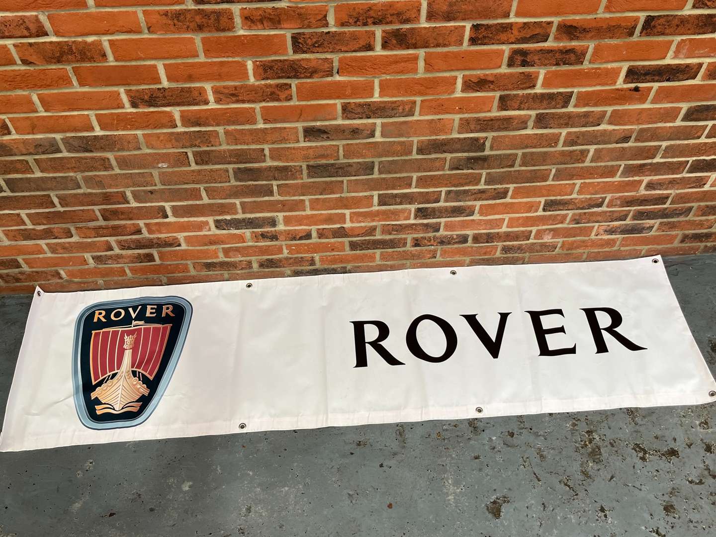 <p>Rover Banner</p>