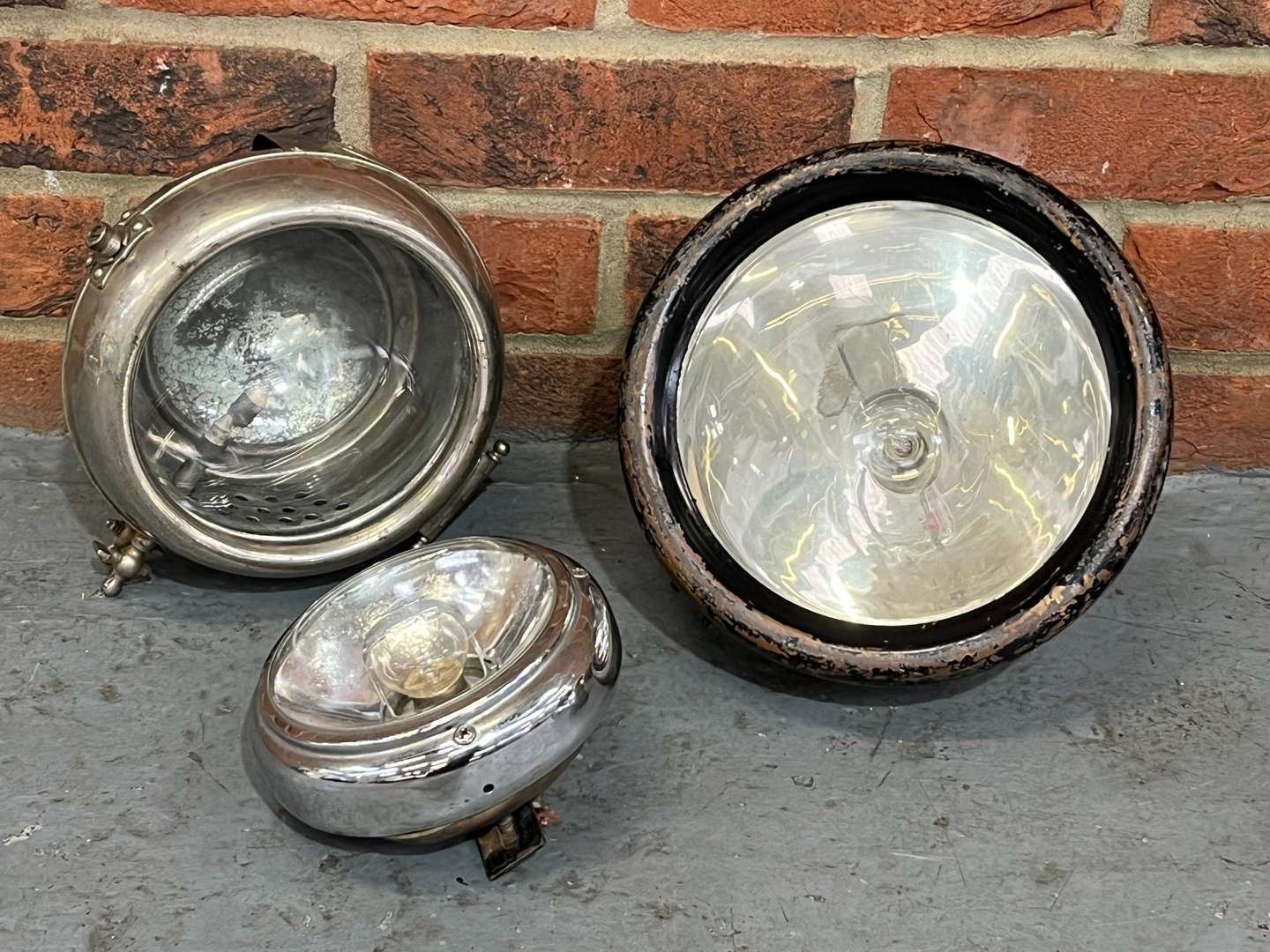 <p>Three Car Lights, Dyno Light Etc (3)</p>