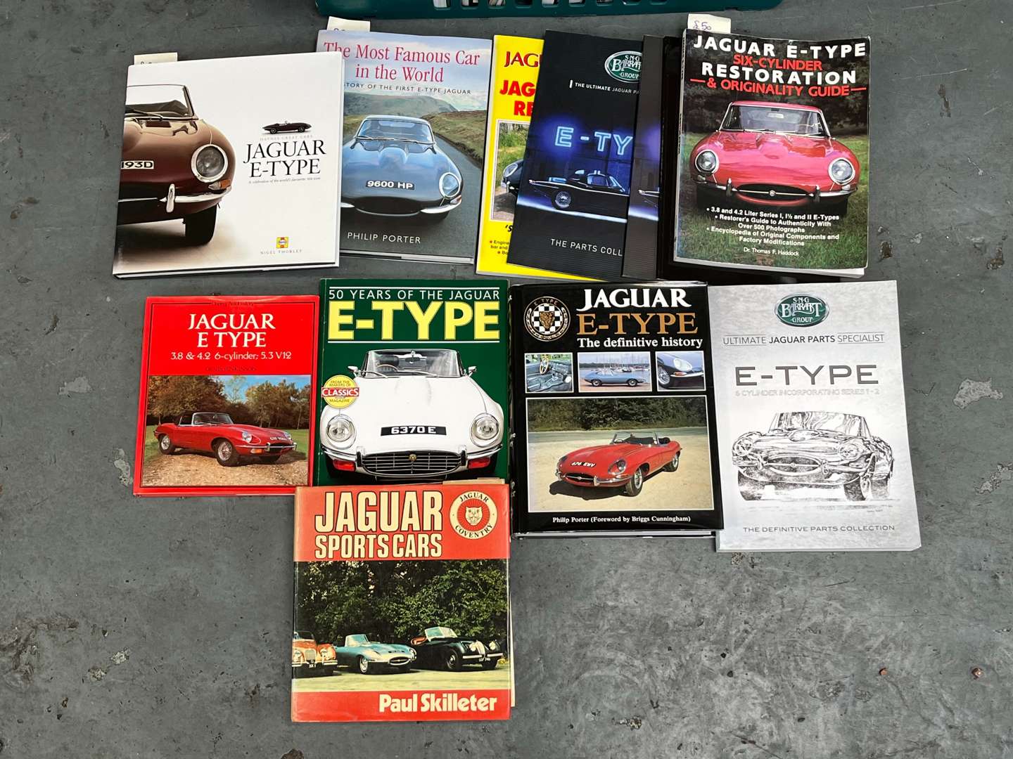 <p>Quantity Of Jaguar Books&nbsp;</p>