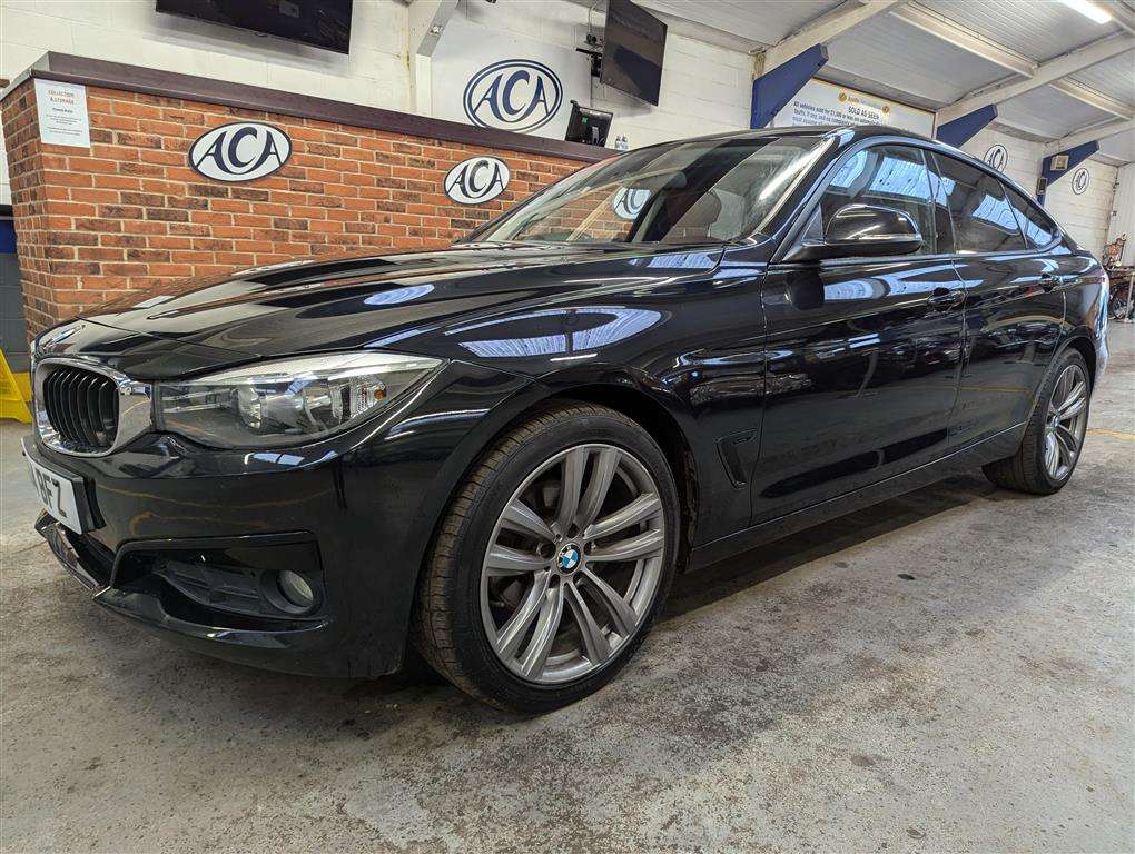 <p>2014 BMW 320D SPORT GT</p>