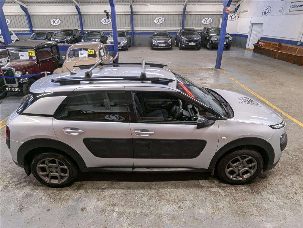 <p>2015 CITROEN C4 CACTUS FEEL PURETECH S</p>