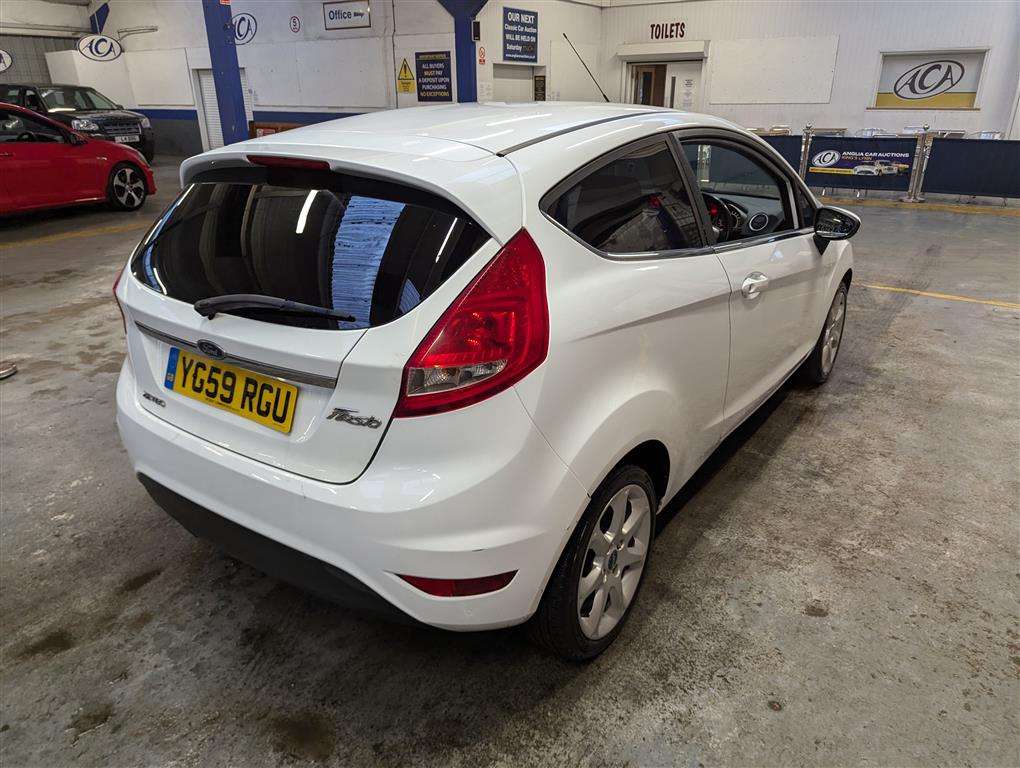 <p>2009 FORD FIESTA ZETEC 82</p>